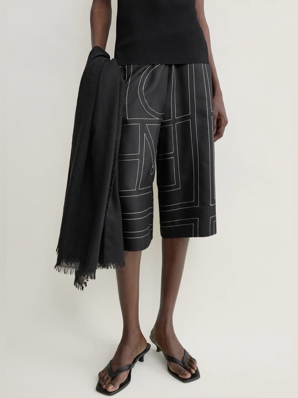 NWOT 38 EU/6 US Toteme Monogram Organic Silk Pajama Culottes